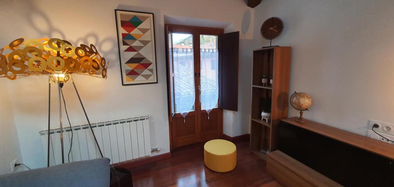 Ferienwohnung Cal Tranquil Camprodon, Acollidor Atic Al Centre Exterior foto